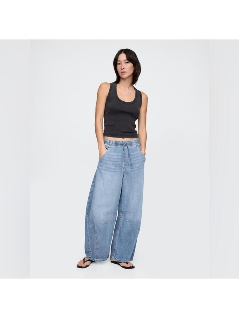 NWT Gap Mid Rise UltraSoft Easy Horseshoe Jeans Medium Wash M